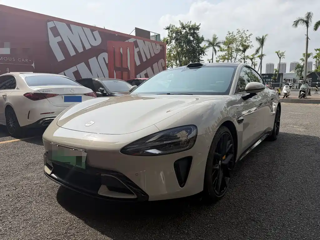 Xiaomi SU7 2025