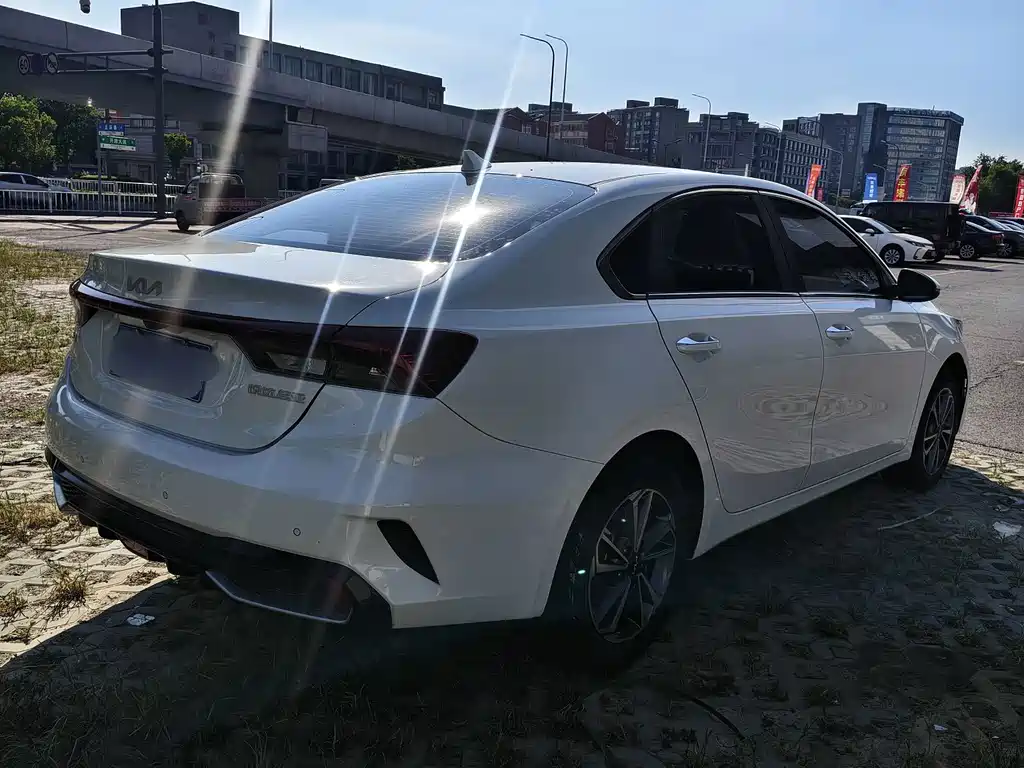Kia K3 - фото 9