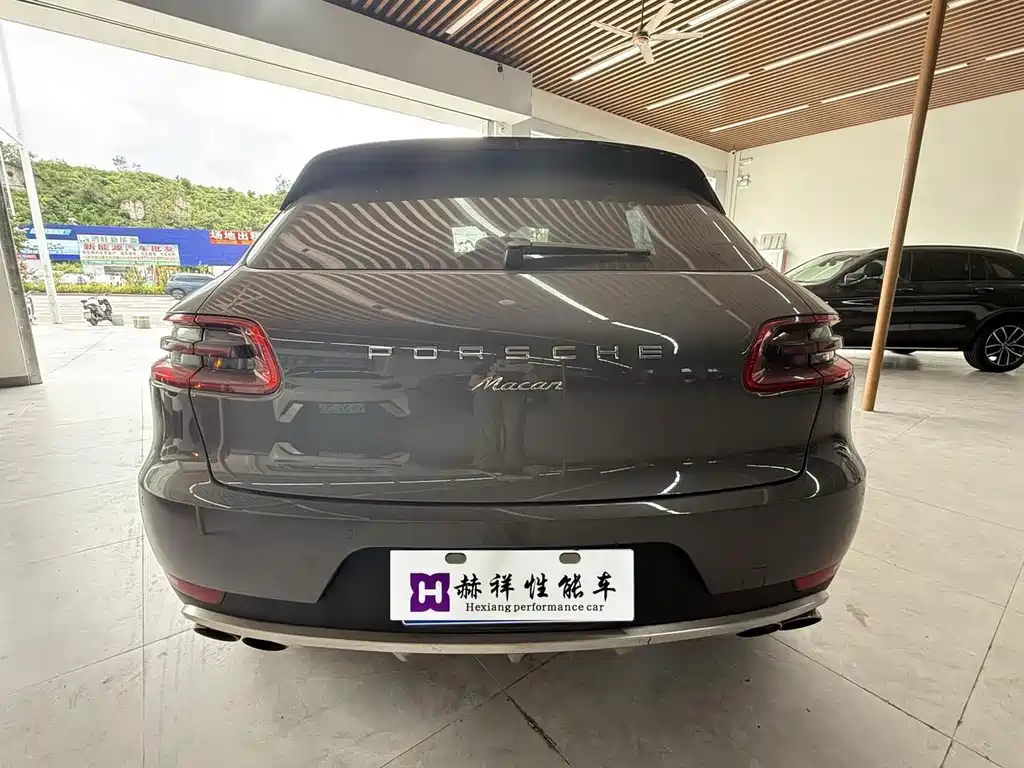 Porsche Macan — миниатюра 11