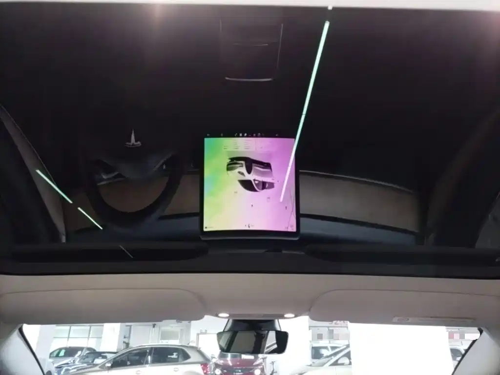 Tesla Model 3 — миниатюра 18