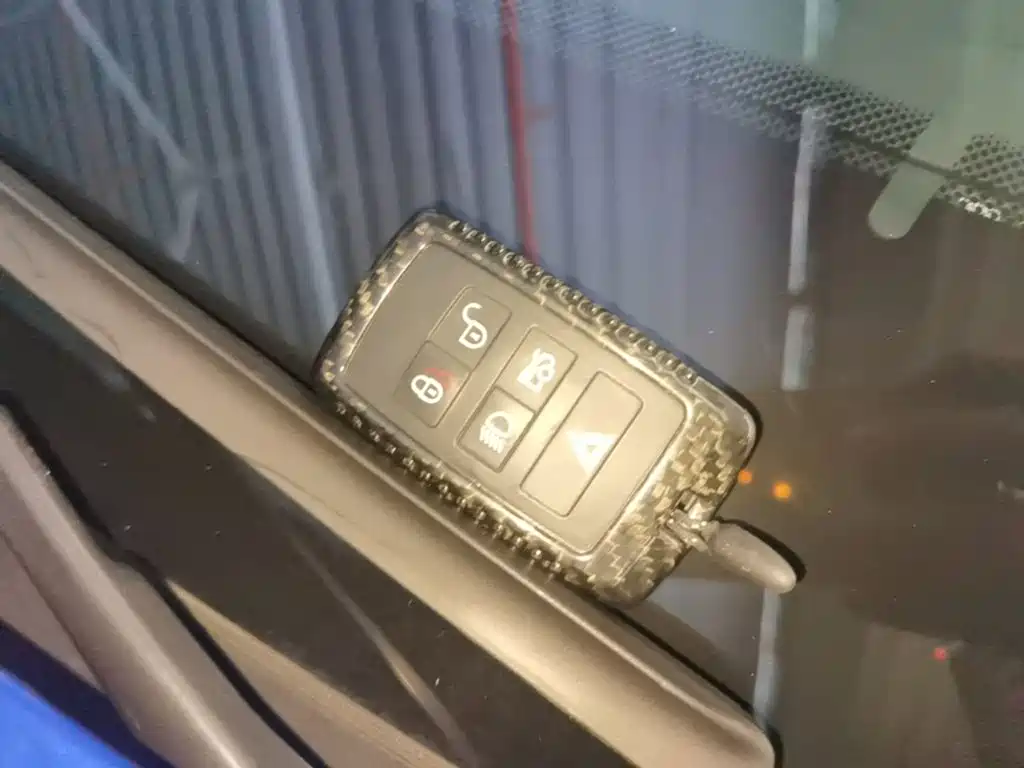 Jaguar XEL — миниатюра 9
