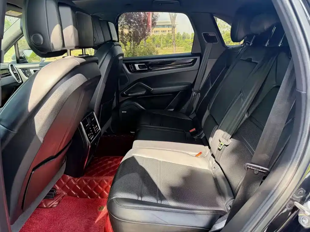 Porsche Cayenne Hybrid — миниатюра 5