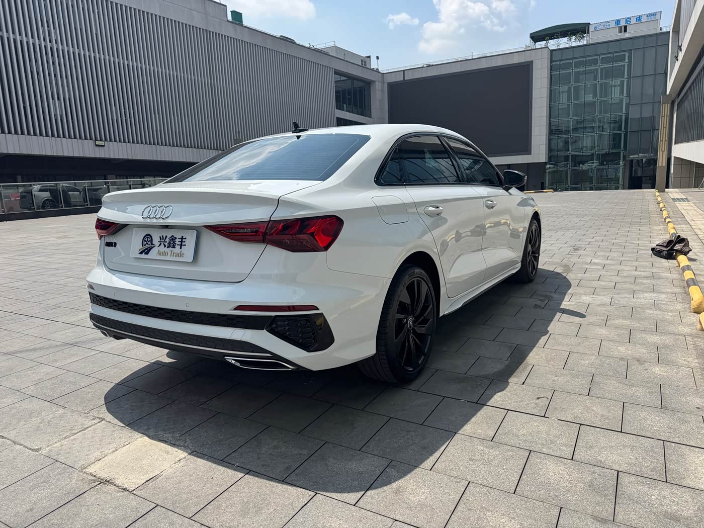 Audi A3 1.4 л 2024 г. Белый, пробег 20000 км