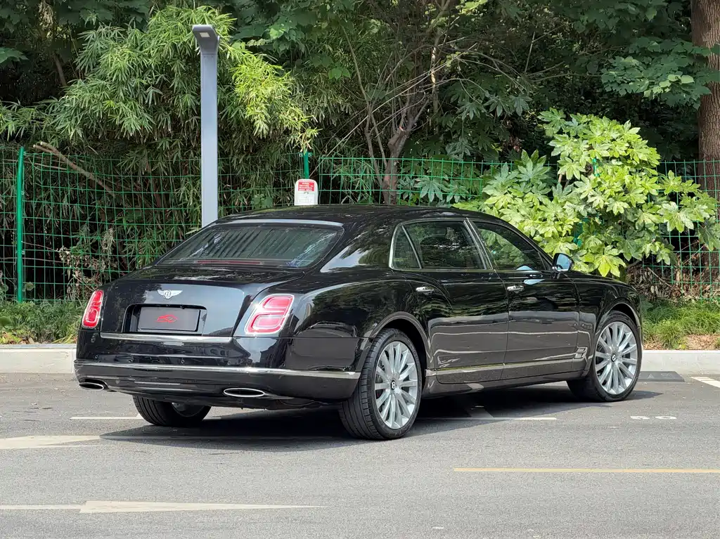 Bentley Mulsanne — миниатюра 5