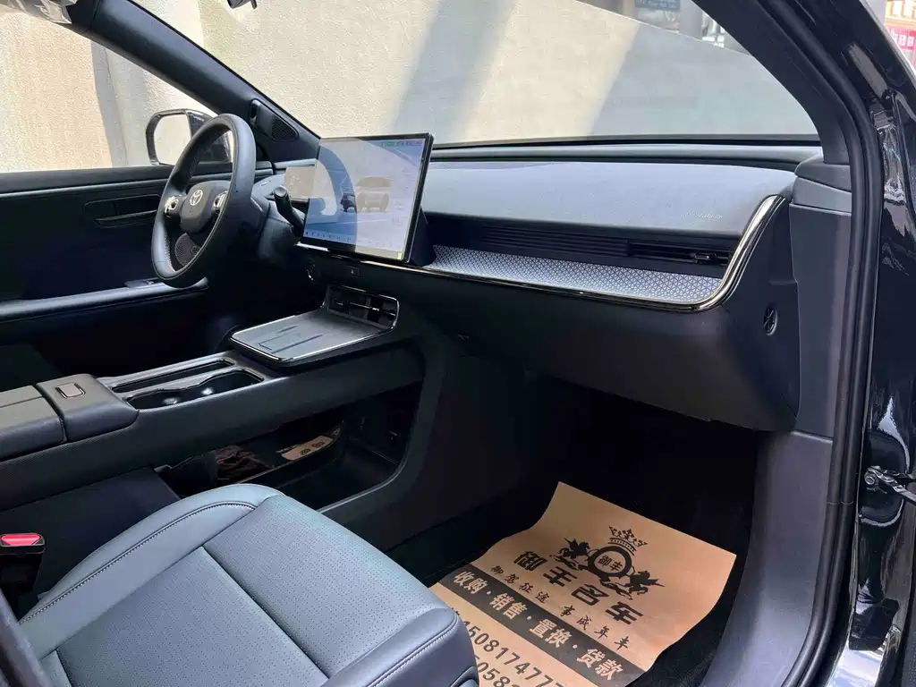 Toyota bZ3X - фото 9