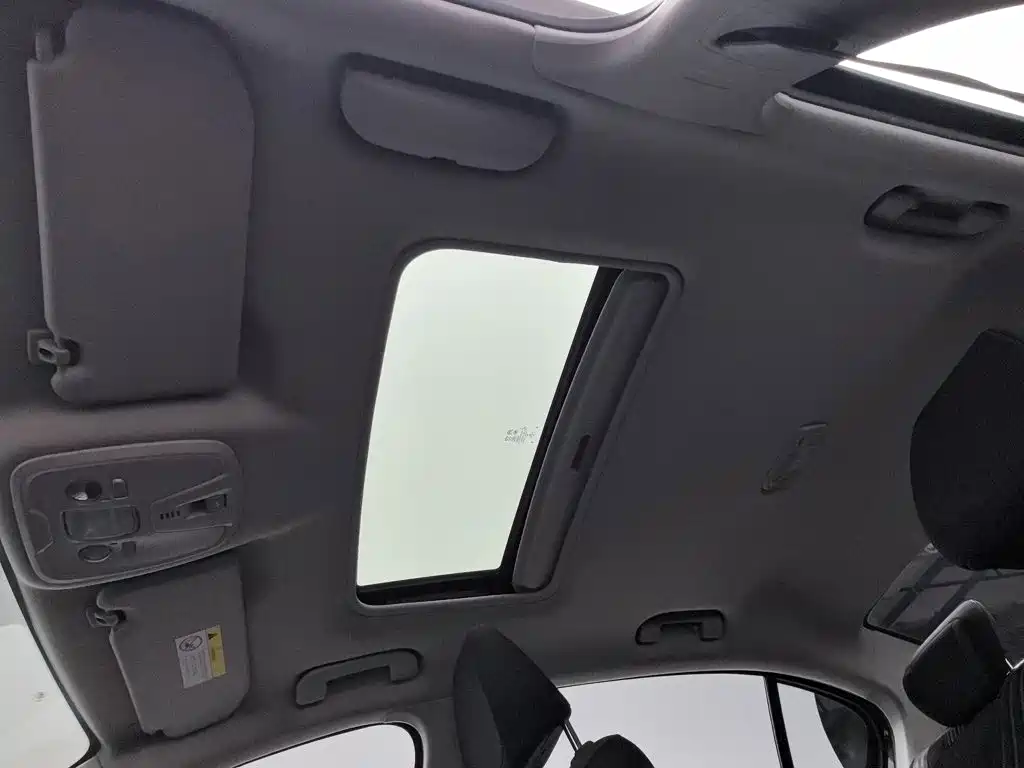 Peugeot 408 — миниатюра 14