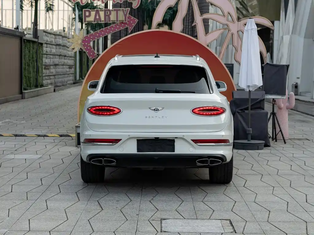 Bentley Bentayga — миниатюра 4