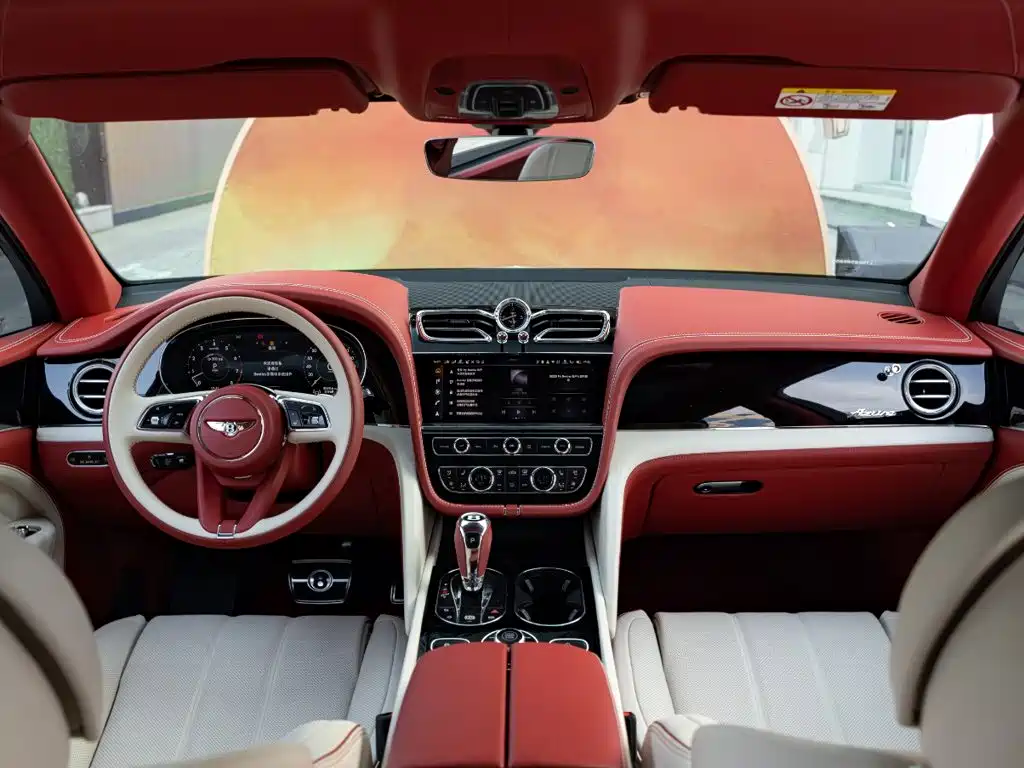 Bentley Bentayga — миниатюра 9