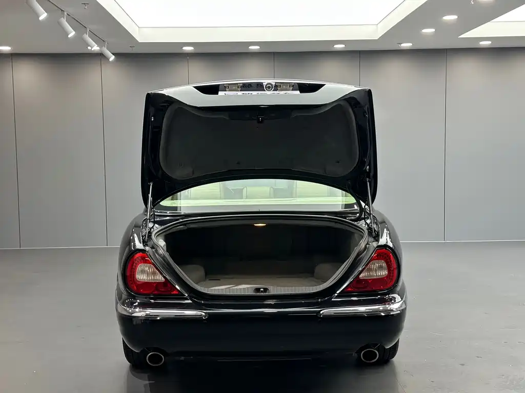 Jaguar XJ — миниатюра 57