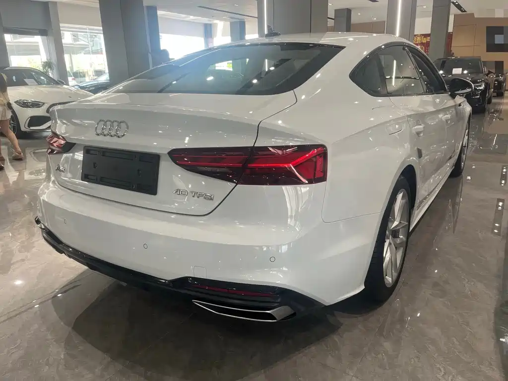 Audi A5 (Import) — миниатюра 8