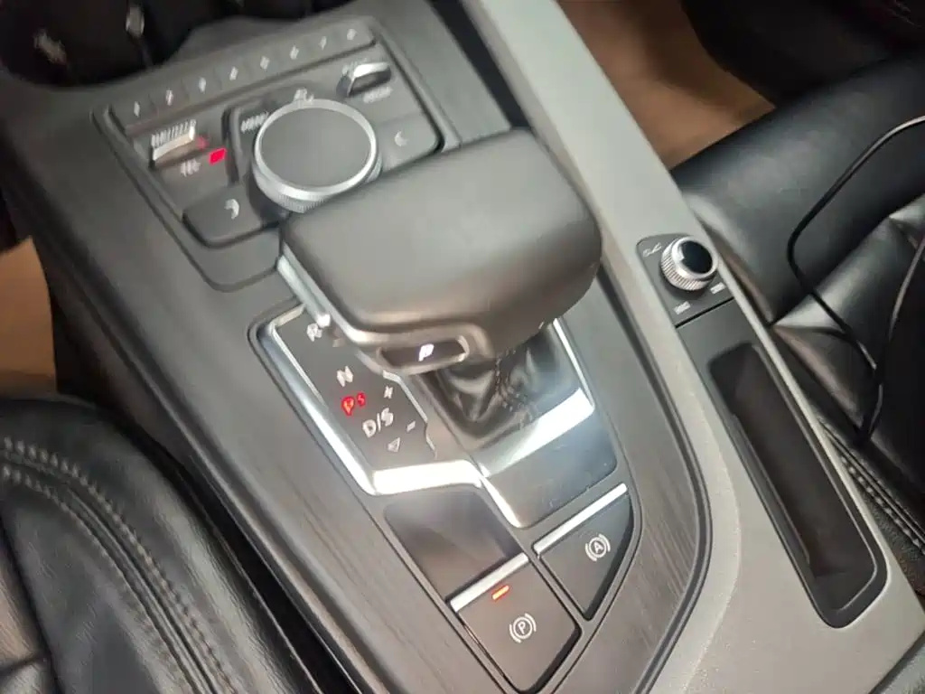Audi A4L — миниатюра 14