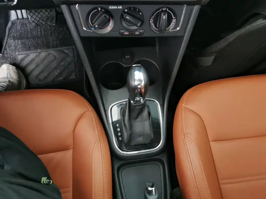 Volkswagen Polo — миниатюра 14