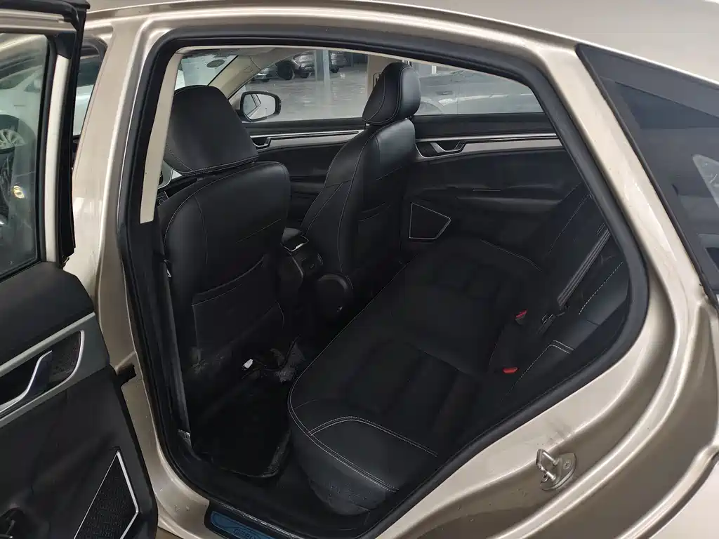 GEELY AUTOMOBILE EMGRAND GL