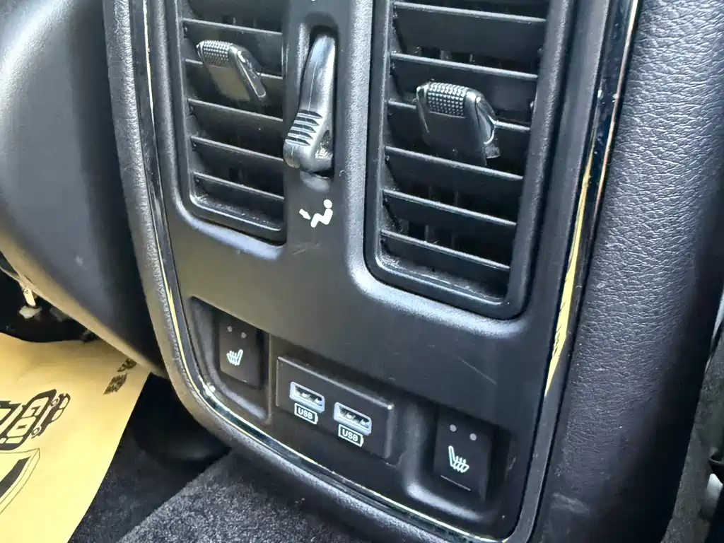 Jeep Grand Cherokee (Import) — миниатюра 16