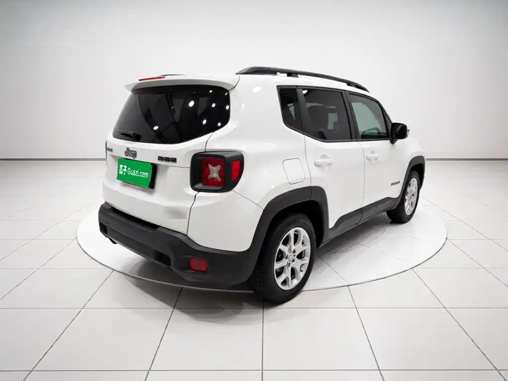 Jeep Renegade — миниатюра 6
