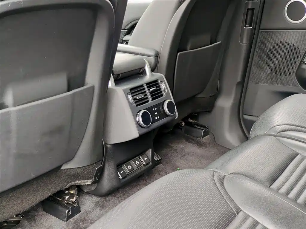 Land Rover Discovery 2021 300PS S