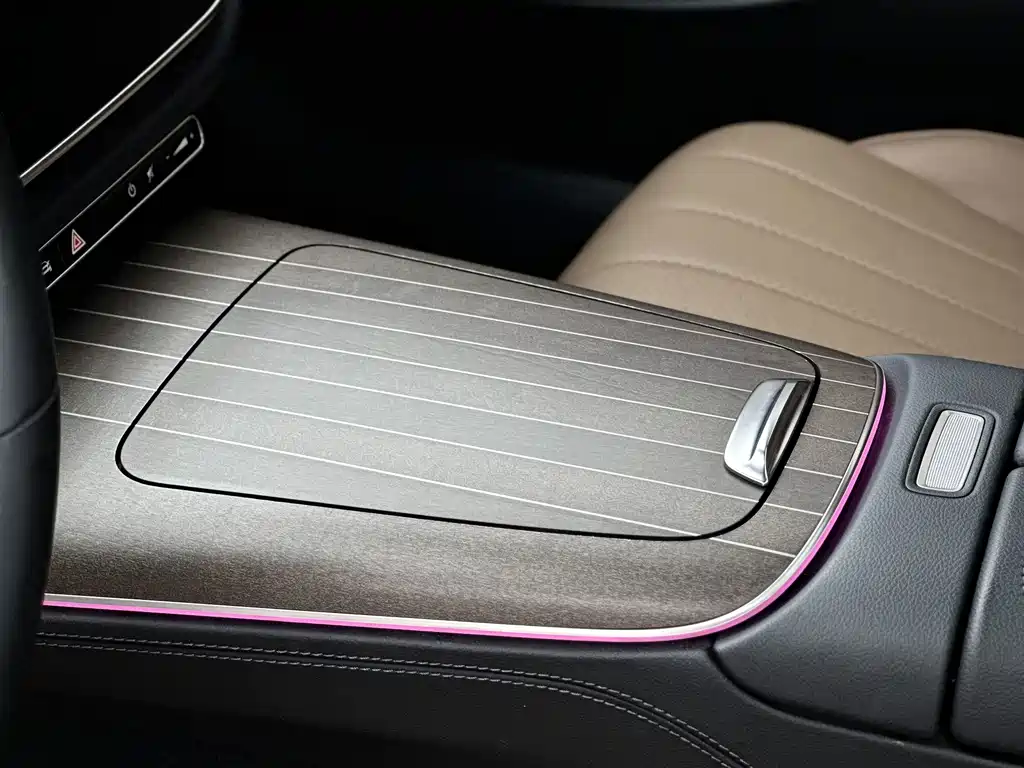 Mercedes-Benz E-Class — миниатюра 10