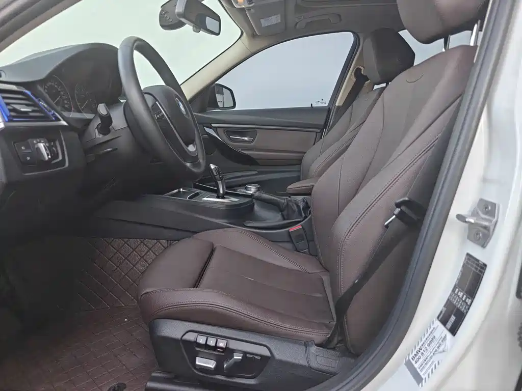 BMW 3 Series — миниатюра 4
