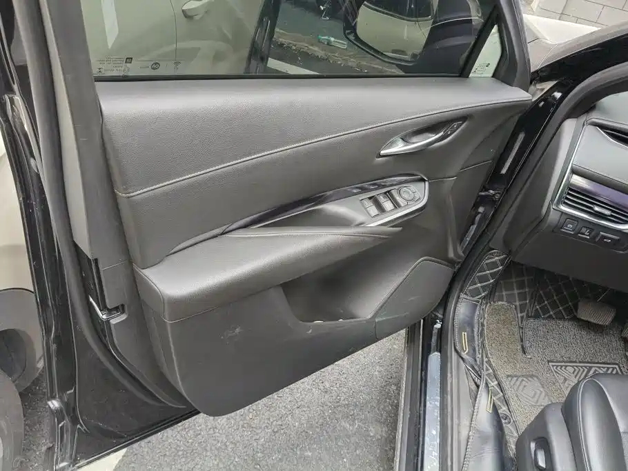 Cadillac XT4 — миниатюра 7