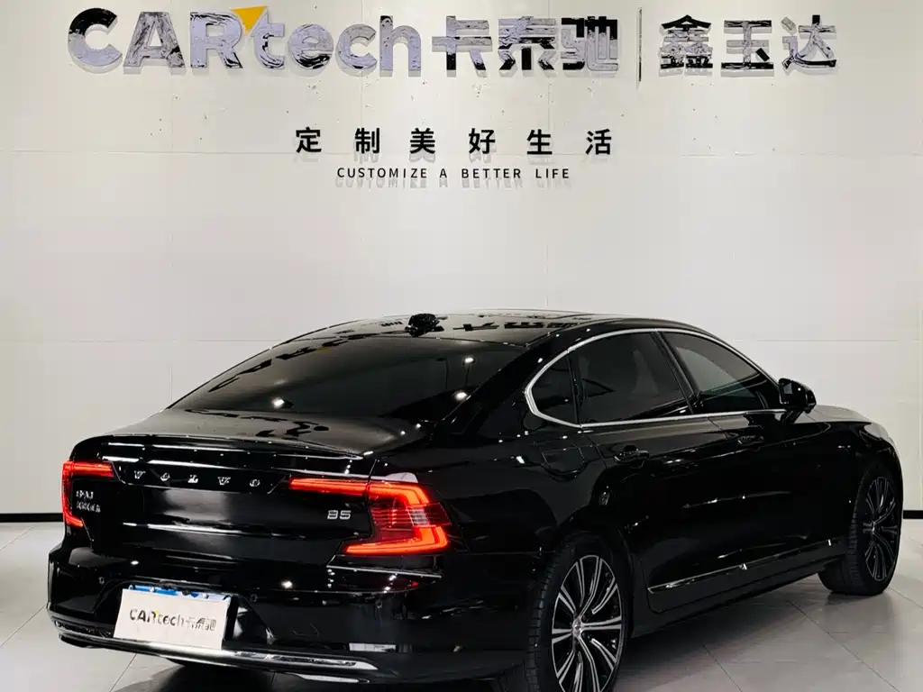 Volvo S90 2024 B5 Luxury