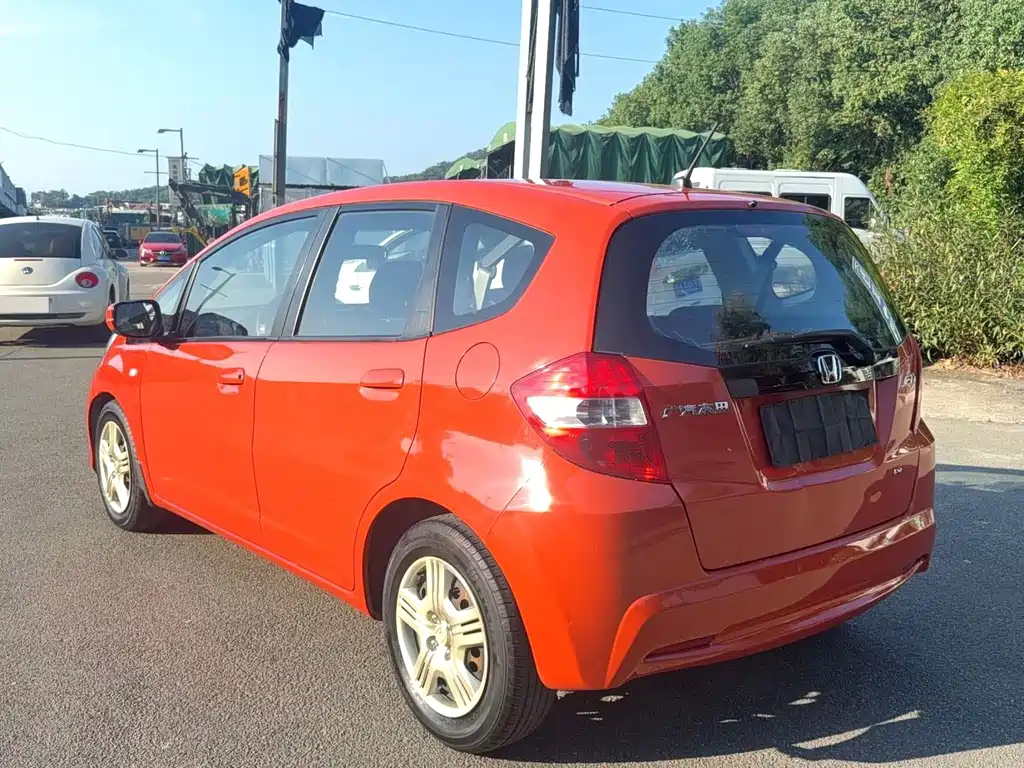 Honda Fit — миниатюра 9
