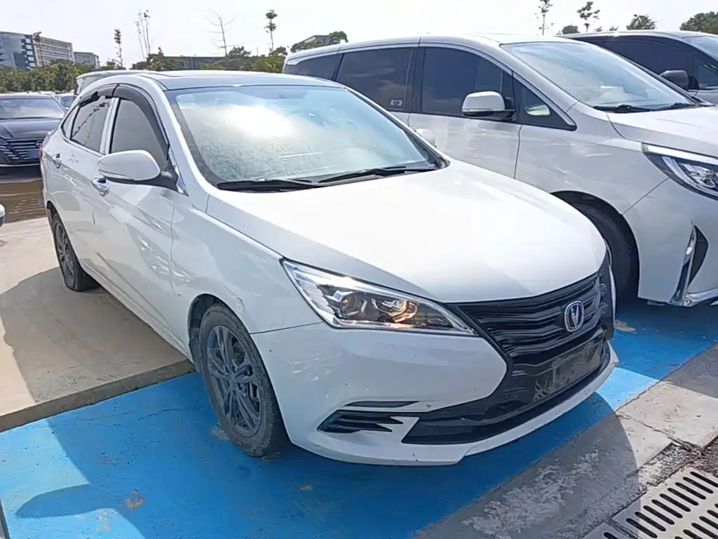 Changan Eado DT — миниатюра 4