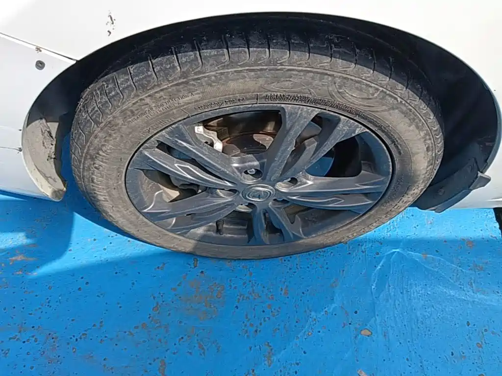 Changan Eado DT — миниатюра 23