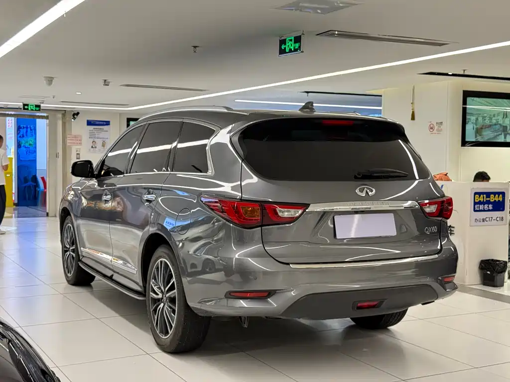 Infiniti QX60 2018 2.5 S/C Hybrid VI