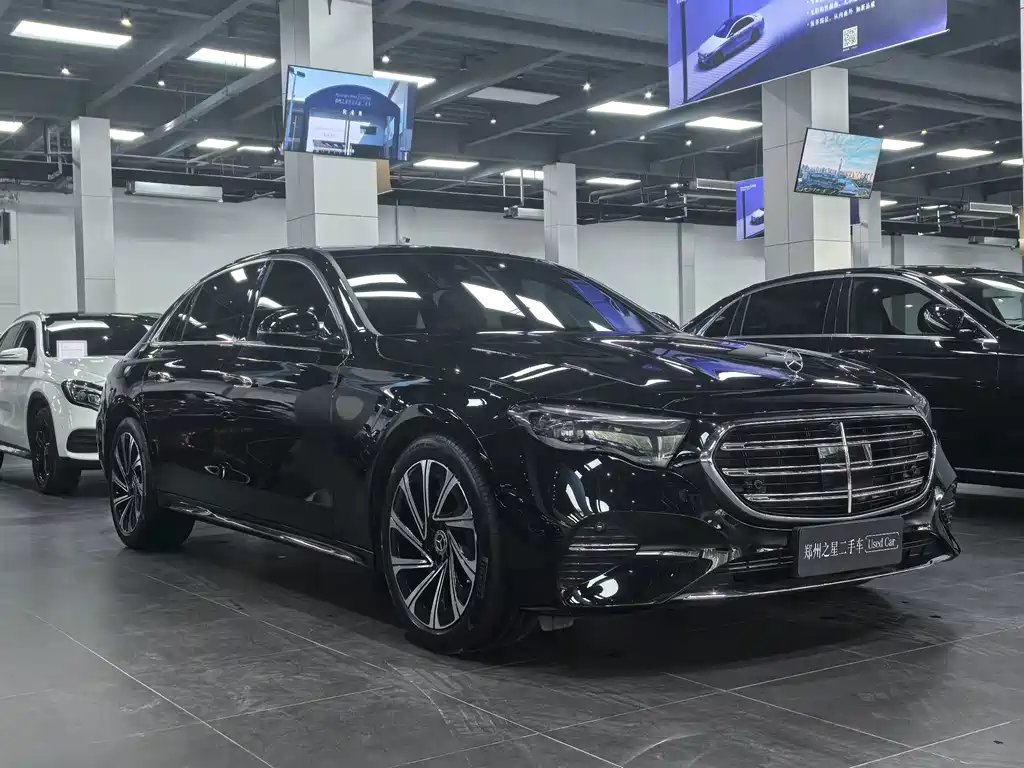 Mercedes-Benz E-Class — миниатюра 3