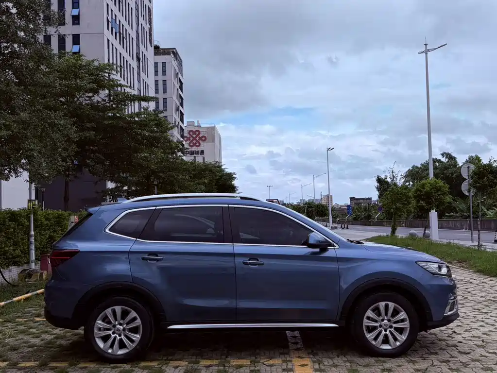 Roewe RX5 — миниатюра 3