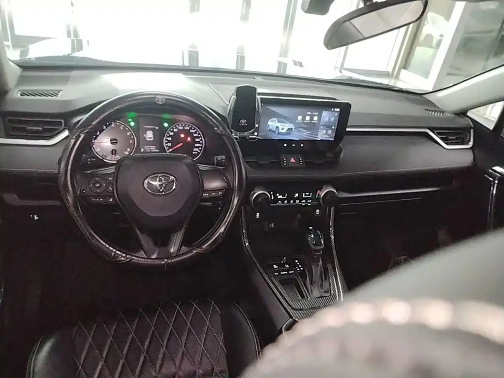 Toyota Wildlander — миниатюра 10