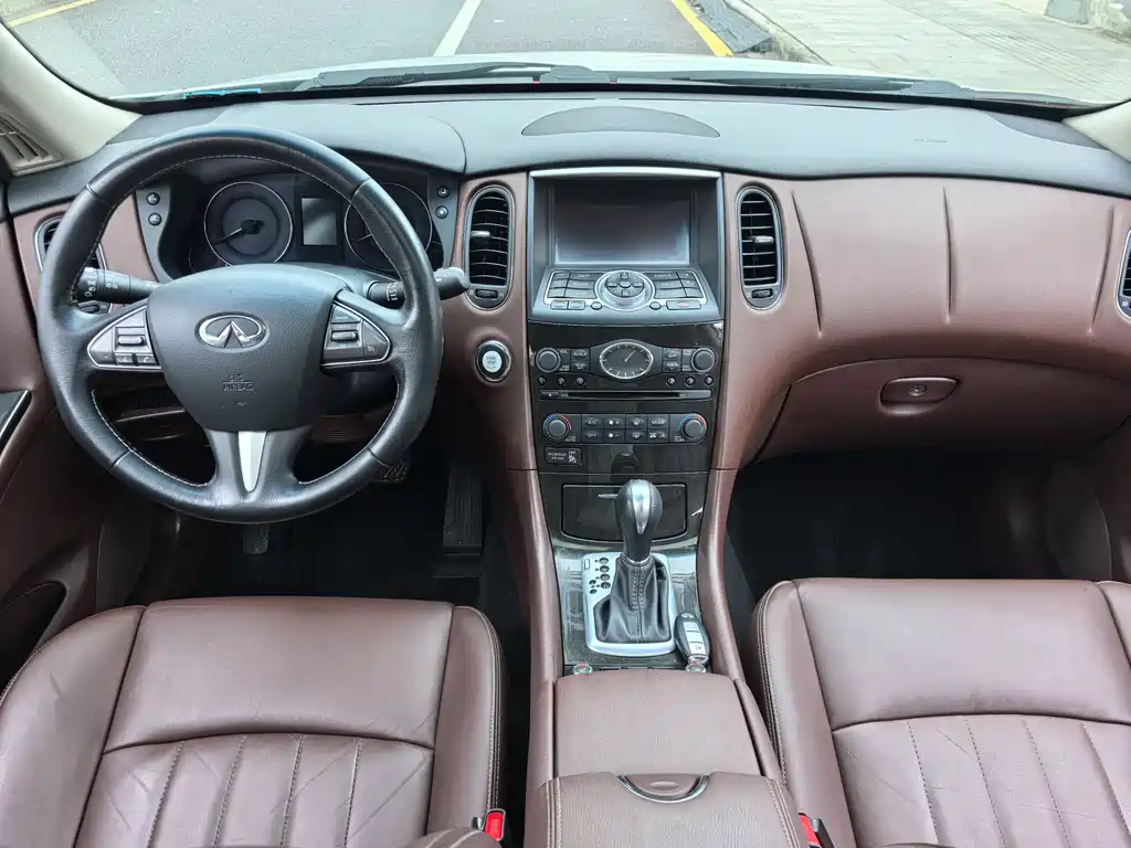Infiniti QX50 2015 2.5L Enjoy