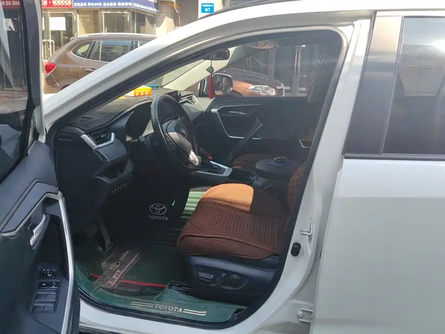 Toyota Wildlander — миниатюра 9