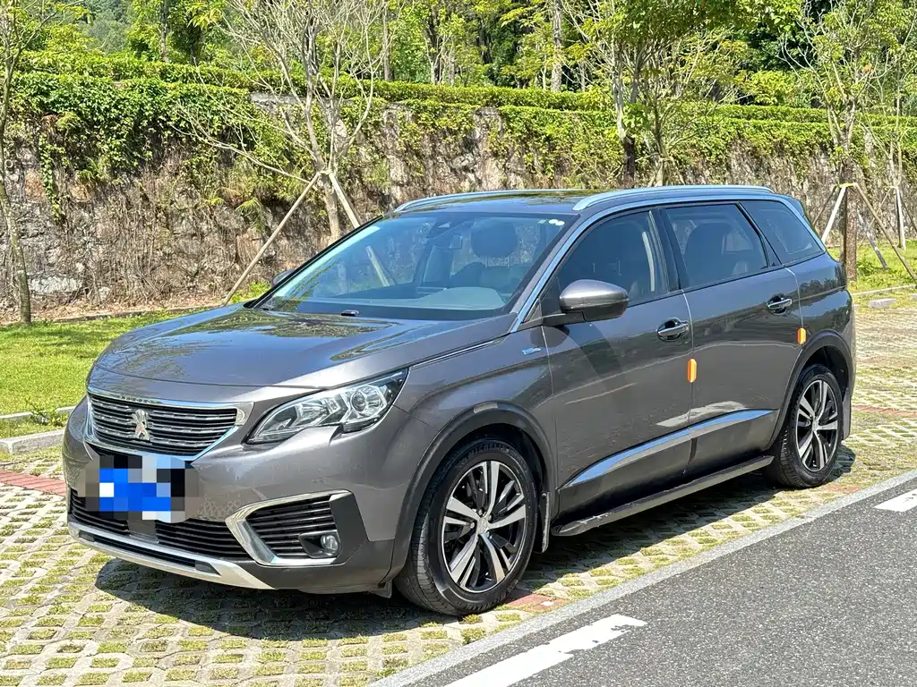 Peugeot 5008 — миниатюра 3