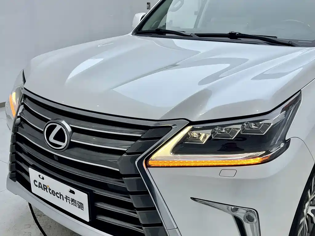 Lexus LX — миниатюра 15