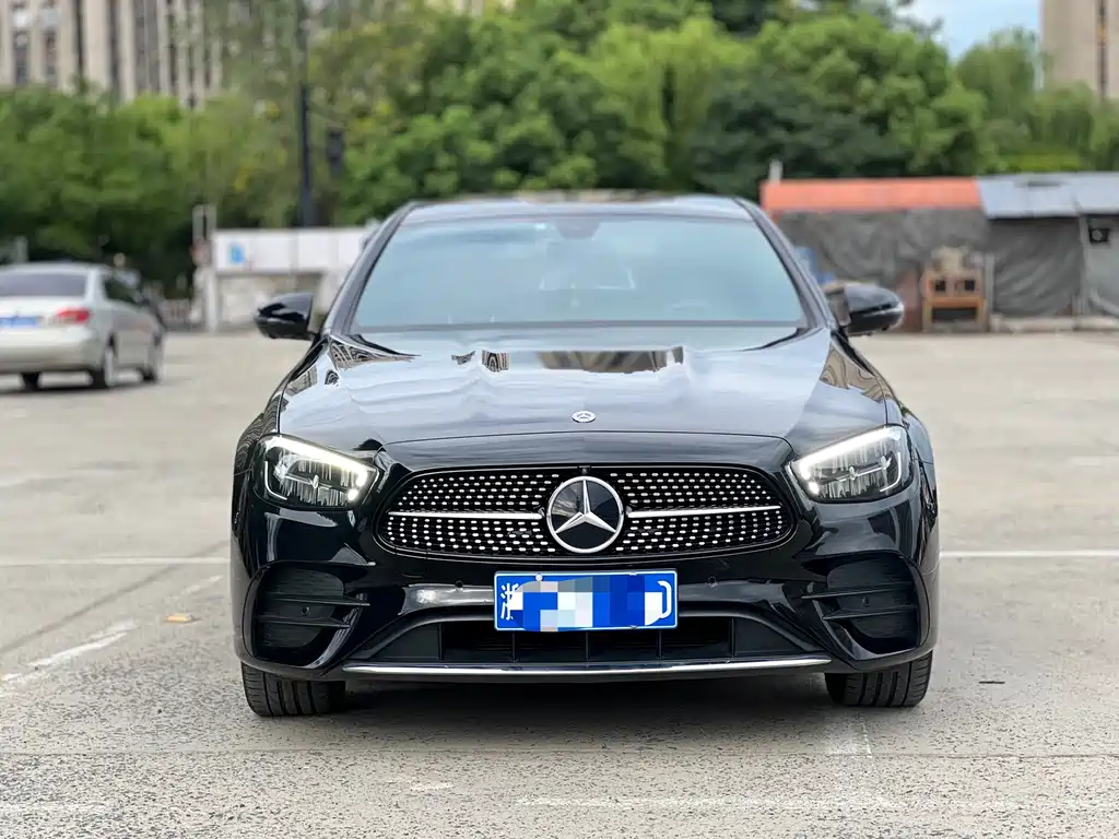 Mercedes-Benz E-Class — миниатюра 2