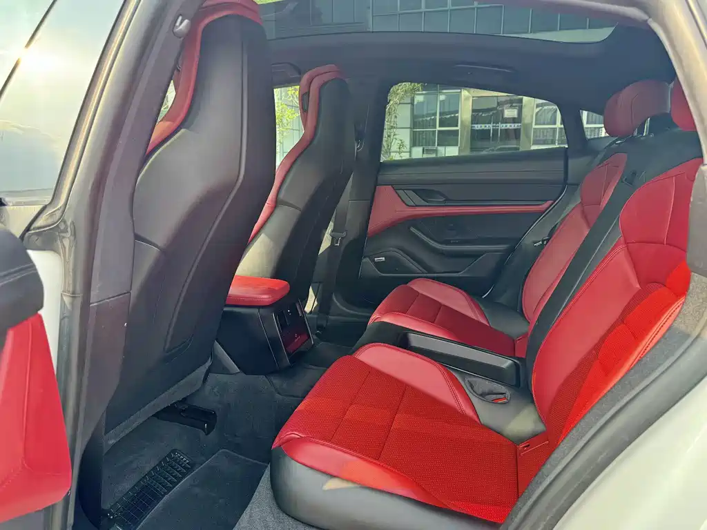 Porsche Taycan — миниатюра 19