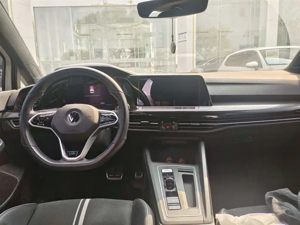 Volkswagen Golf — миниатюра 8