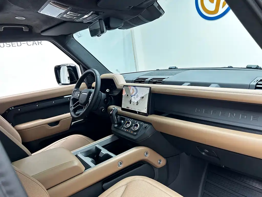 Land Rover Defender — миниатюра 21