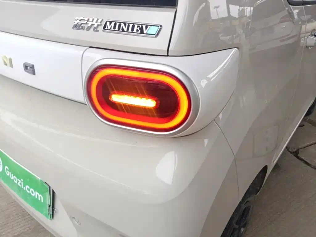 Wuling MINIEV — миниатюра 8