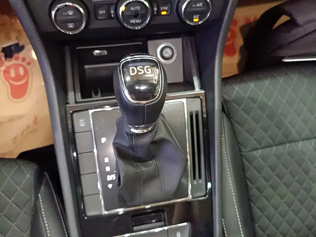 Skoda Superb — миниатюра 14