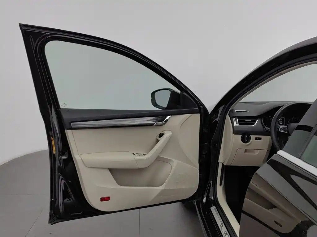 Skoda Octavia — миниатюра 8
