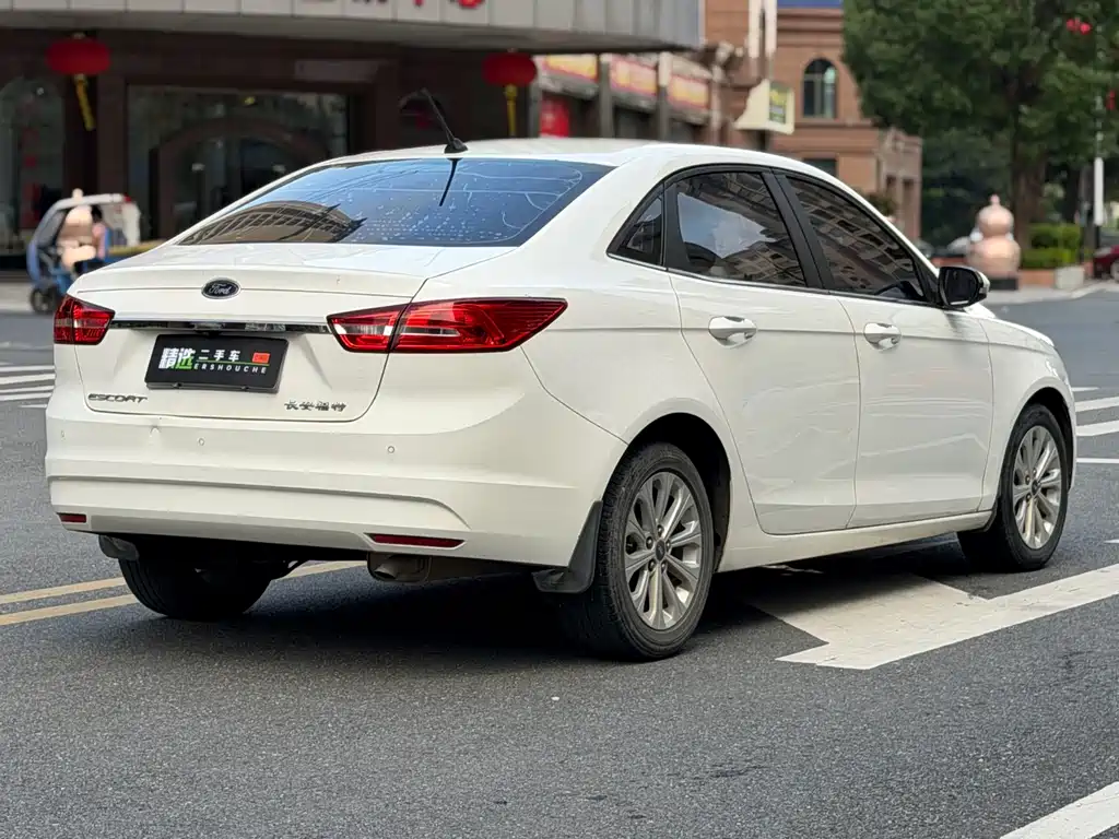 Ford Escort — миниатюра 13