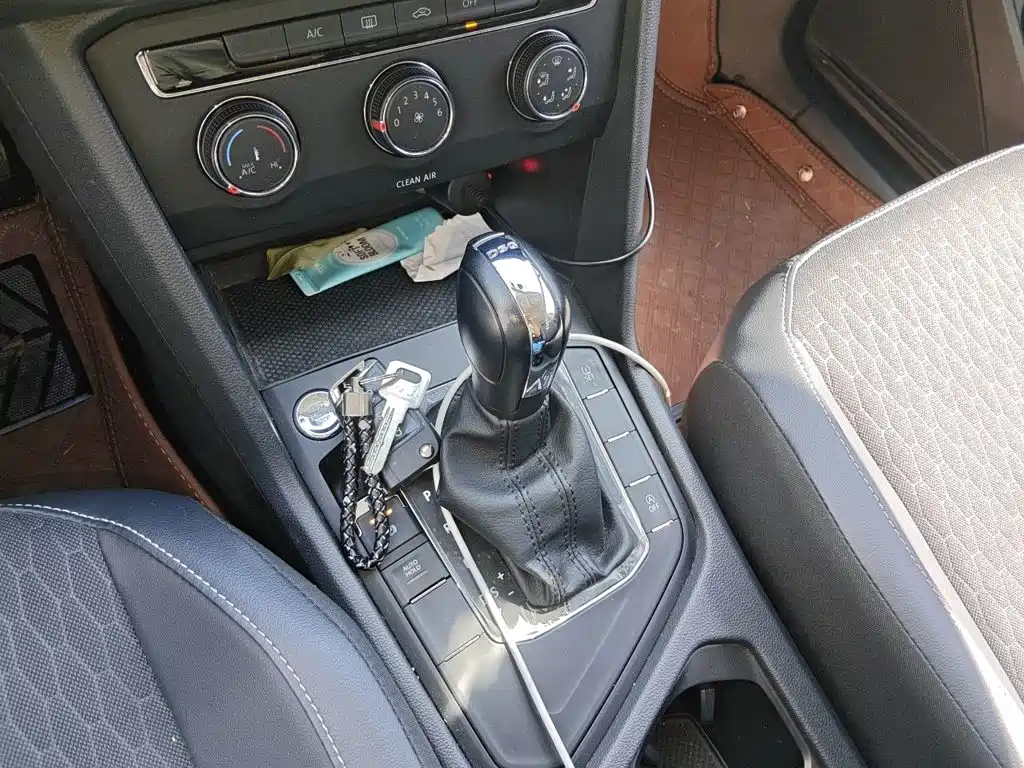 Volkswagen Tiguan L — миниатюра 15