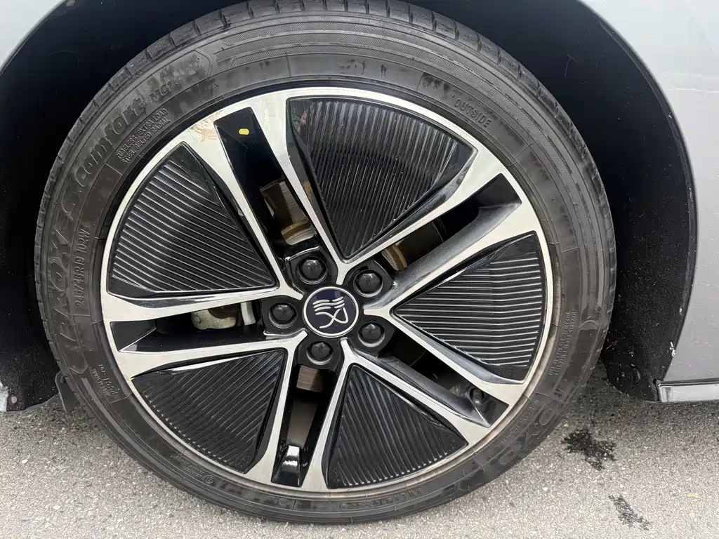 BYD Han — миниатюра 17
