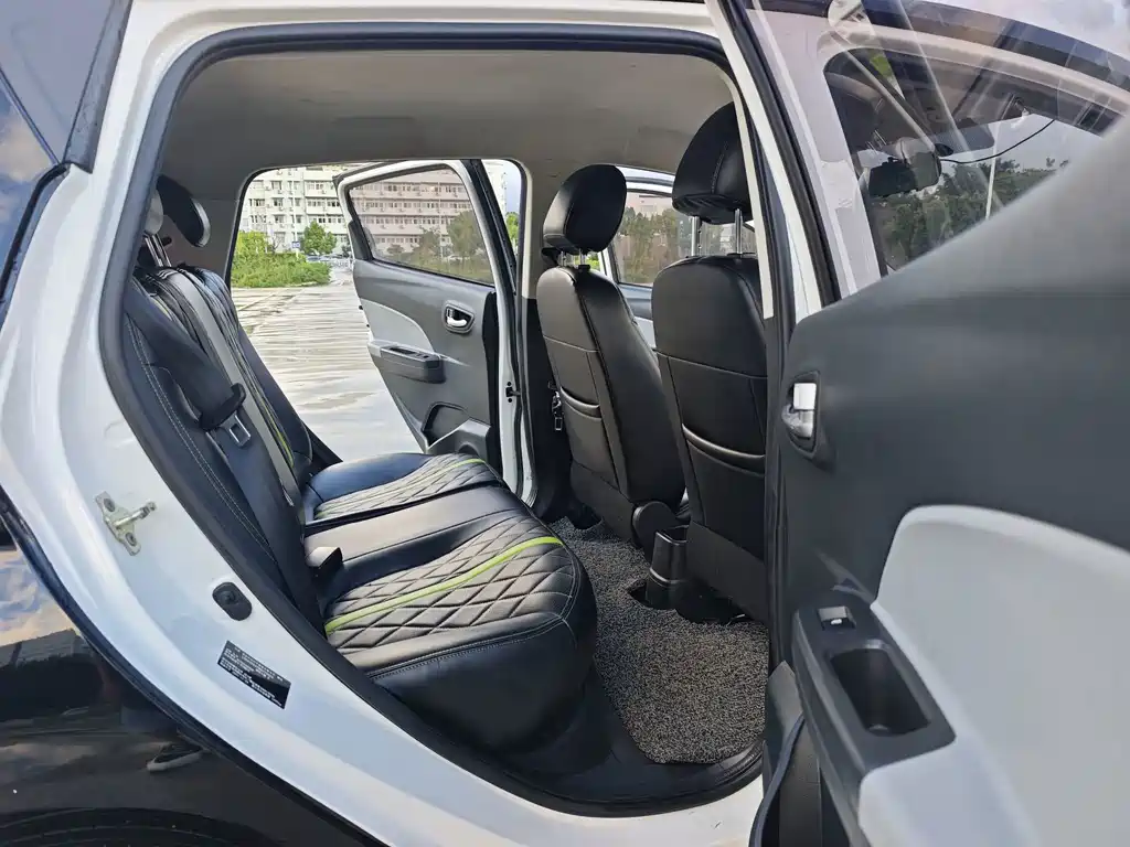 Changan Benben E-Star — миниатюра 14