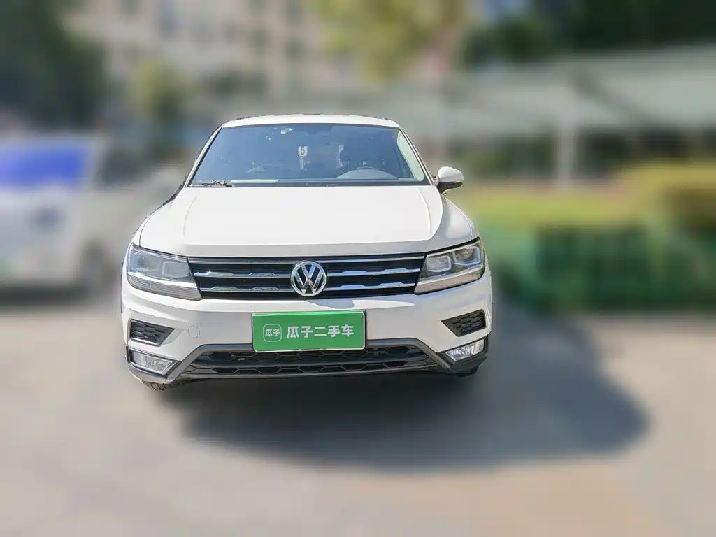 Volkswagen Tiguan L — миниатюра 2