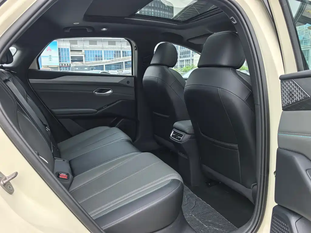 BYD Qin L — миниатюра 8