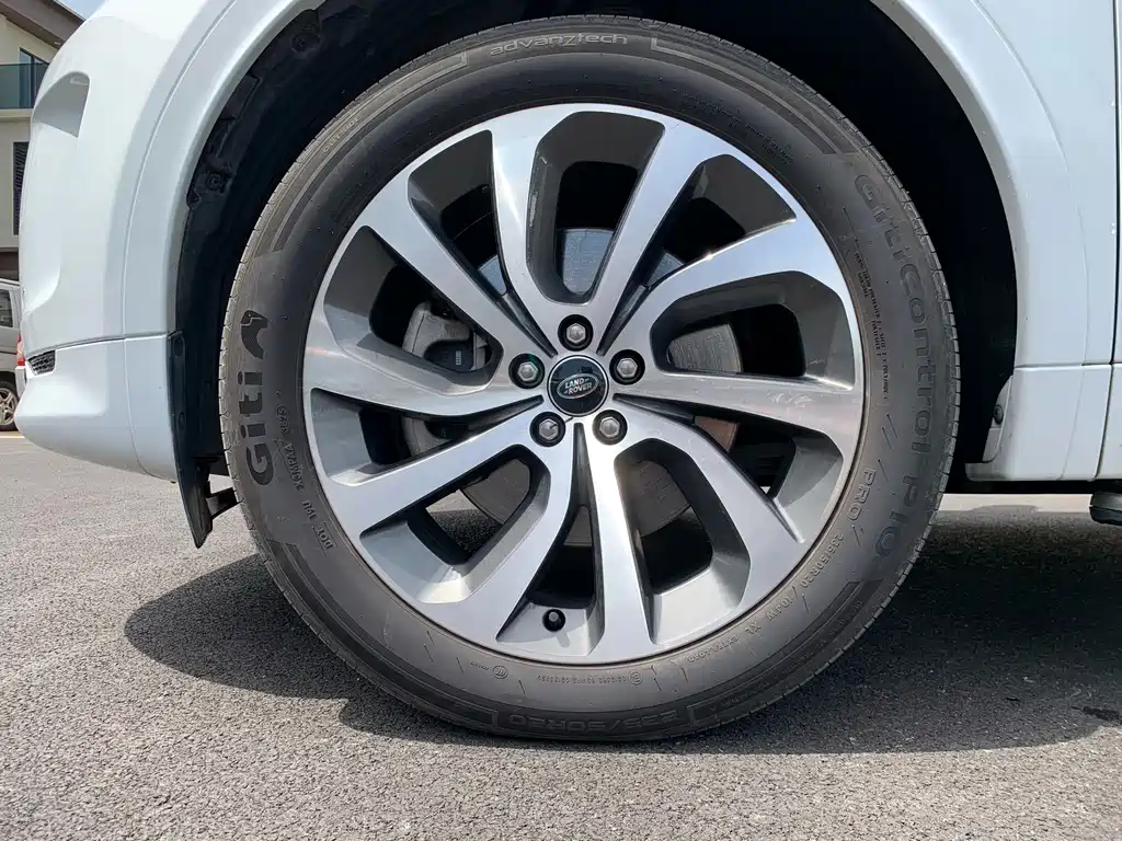 Land Rover Discovery Sport — миниатюра 11