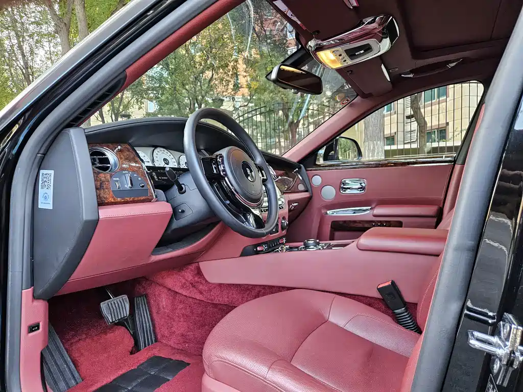 Rolls-Royce Ghost — миниатюра 6